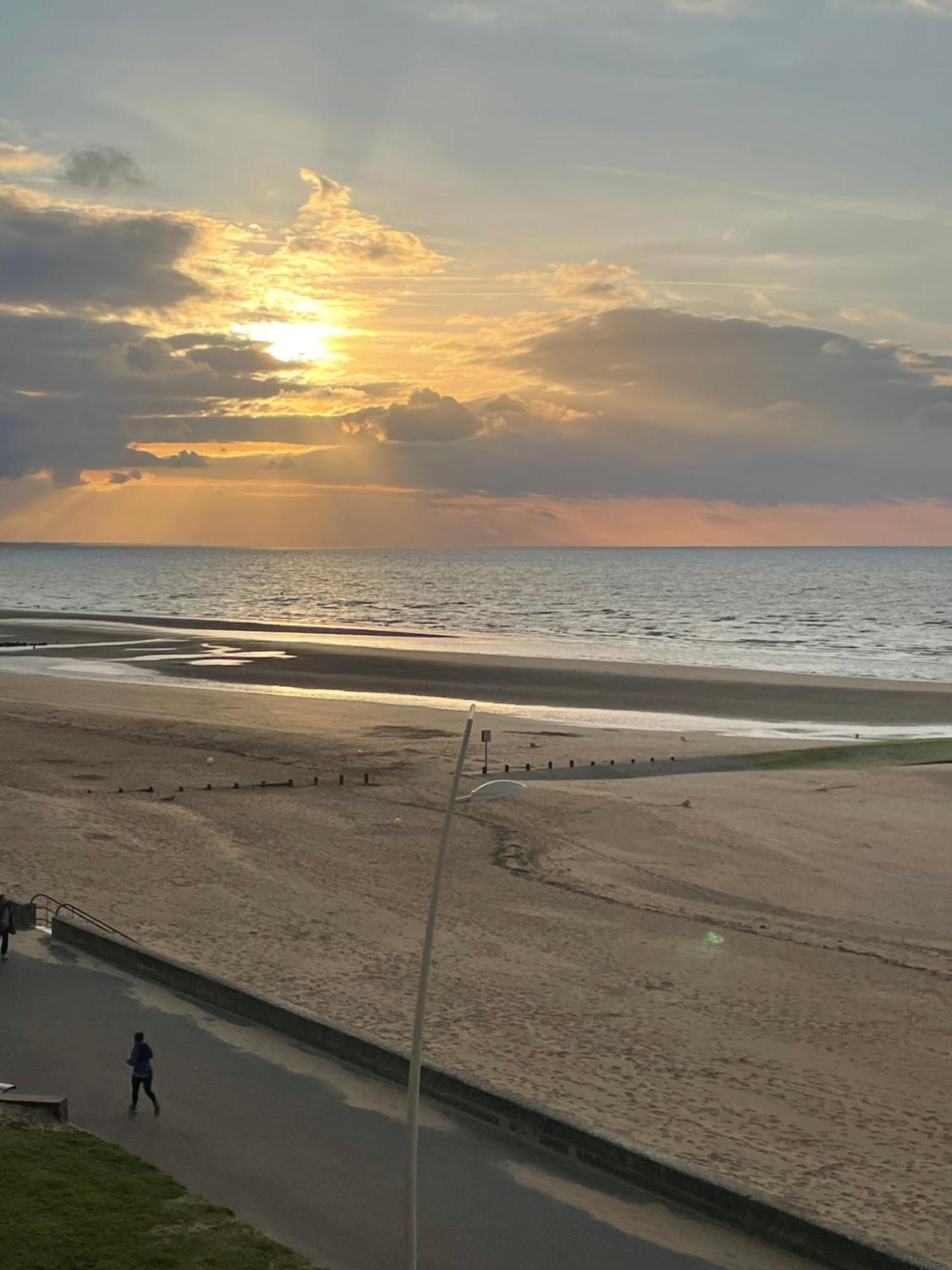 Appartement Vu Sur Mer Cabourg Kültér fotó